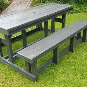 picnic table